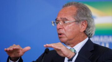 Auxílio emergencial poderá voltar em 2021, diz Guedes