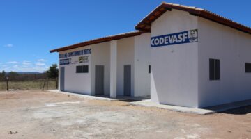 Paratinga: Codevasf instala unidade de beneficiamento de mel