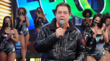 Faustão é INTERNADO em São Paulo com dores na perna e inchaço; entenda