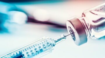Vacina contra COVID-19 é 90% eficaz, dizem Pfizer e BioNTech