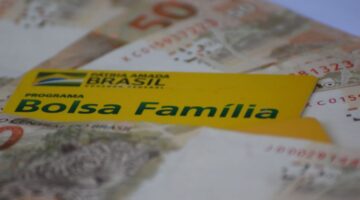 Bolsa Família libera hoje (20) até R$ 372 por família; veja quem receberá