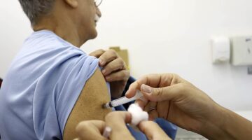 Bahia: mais de 50 mil profissionais atuarão na vacinação