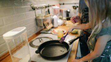 É possível fazer cuscuz na frigideira? Entenda