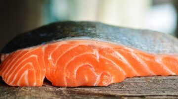 Salmão pode ajudar seu cabelo a crescer mais rápido?