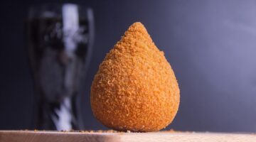 Coxinha de frango: petisco rápido e saboroso