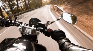 Dia do Motociclista (27/07): 5 multas para motos que suspendem a CNH