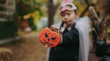 Por que usamos fantasias no Halloween? Descubra aqui
