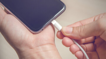 10 hábitos que acabam com a saúde da bateria do seu celular