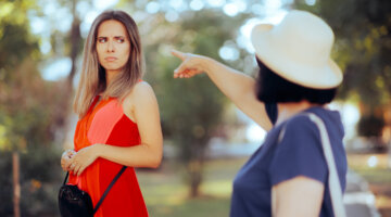 Linguagem não verbal: Sinais de que alguém não gosta da sua presença