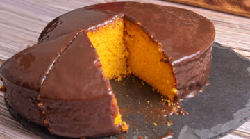 A melhor receita de bolo de chocolate: simples e delicioso