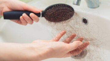 Banheiro livre de cabelos: 5 táticas eficazes para um ambiente limpo e organizado