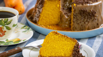 Bolo de cenoura com cobertura de brigadeiro: uma combinação perfeita